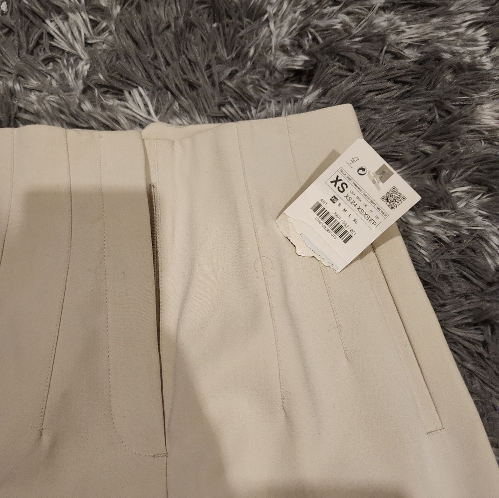 Zara Women's Cream Chinos